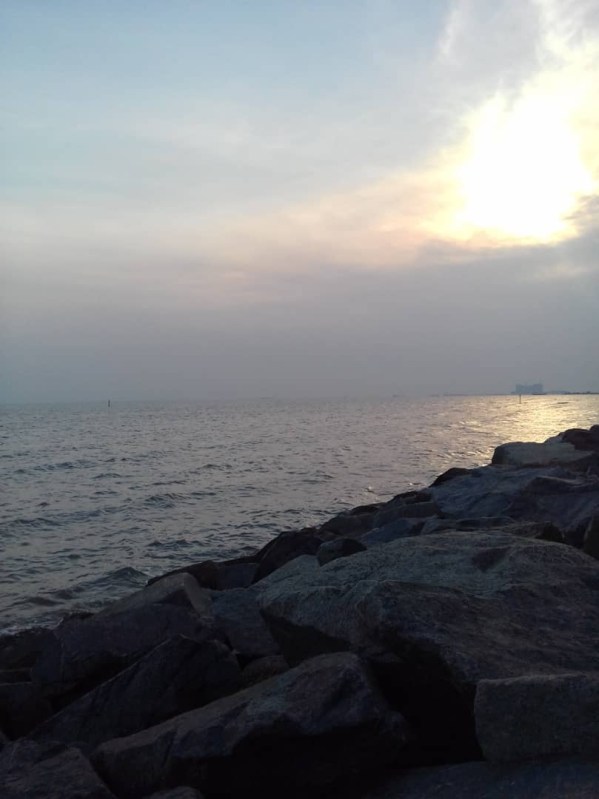 Picture of Malaysian shoreline.